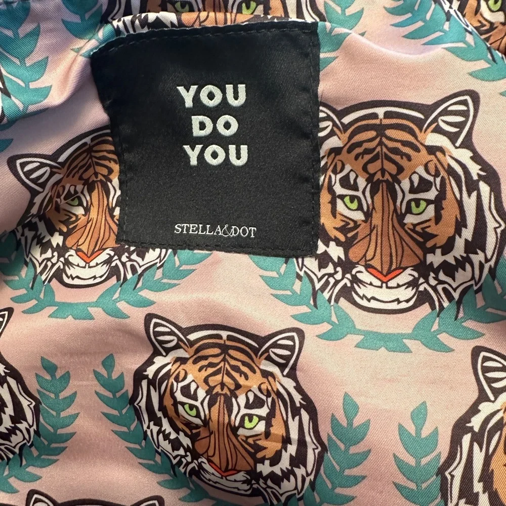 Stella & Dot Lady Boss Tote Bag- Black Camo with Rose Gold Accents - Picture 10 of 14